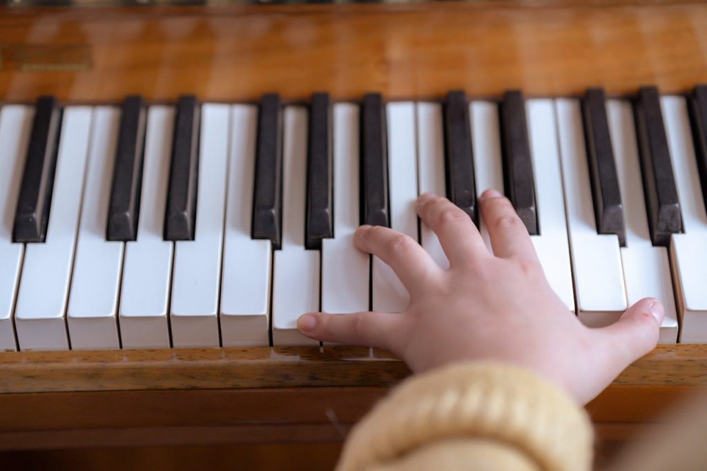 Améliorer sa coordination main droite/main gauche au piano