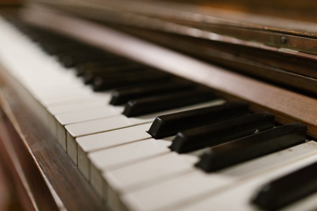 Méthode intuitive piano : apprendre sans solfège facilement